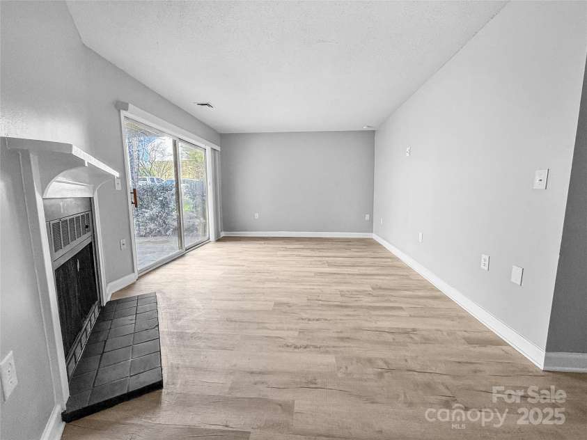 4814 Spring Lake Drive, Charlotte, NC 28212.  MLS# CAR4237398, YatesRealty ID 4760. 