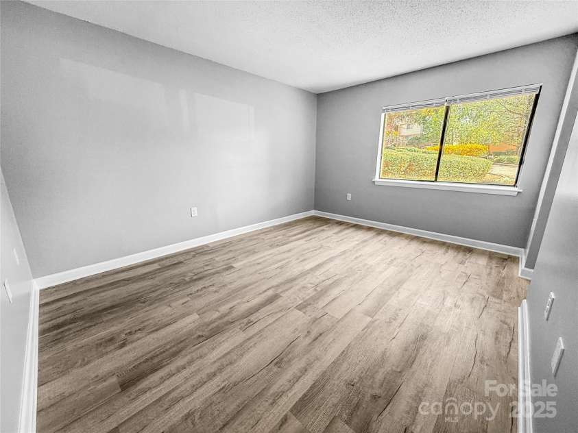 4814 Spring Lake Drive, Charlotte, NC 28212.  MLS# CAR4237398, YatesRealty ID 4760. 