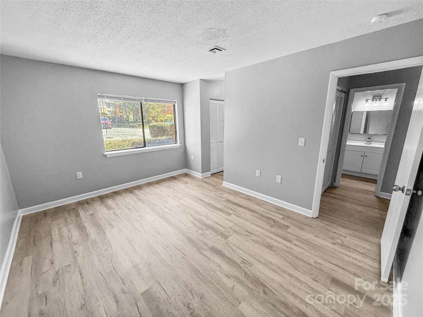 4814 Spring Lake Drive, Charlotte, NC 28212.  MLS# CAR4237398, YatesRealty ID 4760. 