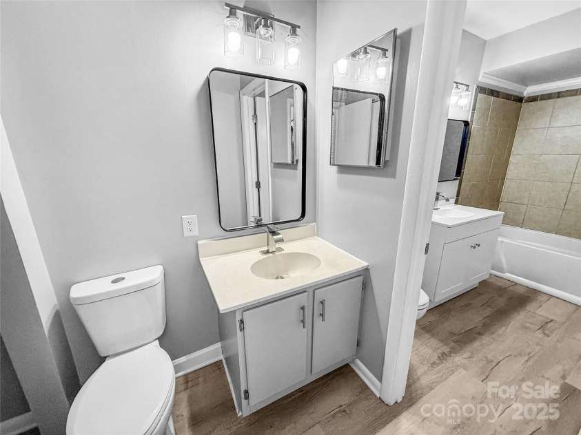4814 Spring Lake Drive, Charlotte, NC 28212.  MLS# CAR4237398, YatesRealty ID 4760. 
