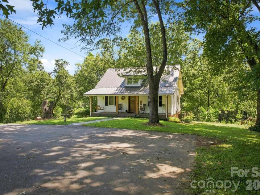 116 Amherst Road, Morganton, NC 28655.  MLS# CAR4418711, YatesRealty ID 47600. 
