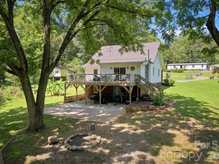 116 Amherst Road, Morganton, NC 28655.  MLS# CAR4418711, YatesRealty ID 47600. 
