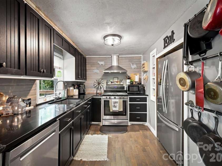 116 Amherst Road, Morganton, NC 28655.  MLS# CAR4418711, YatesRealty ID 47600. 