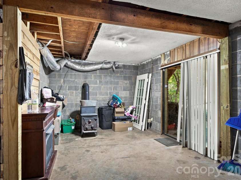 116 Amherst Road, Morganton, NC 28655.  MLS# CAR4418711, YatesRealty ID 47600. 