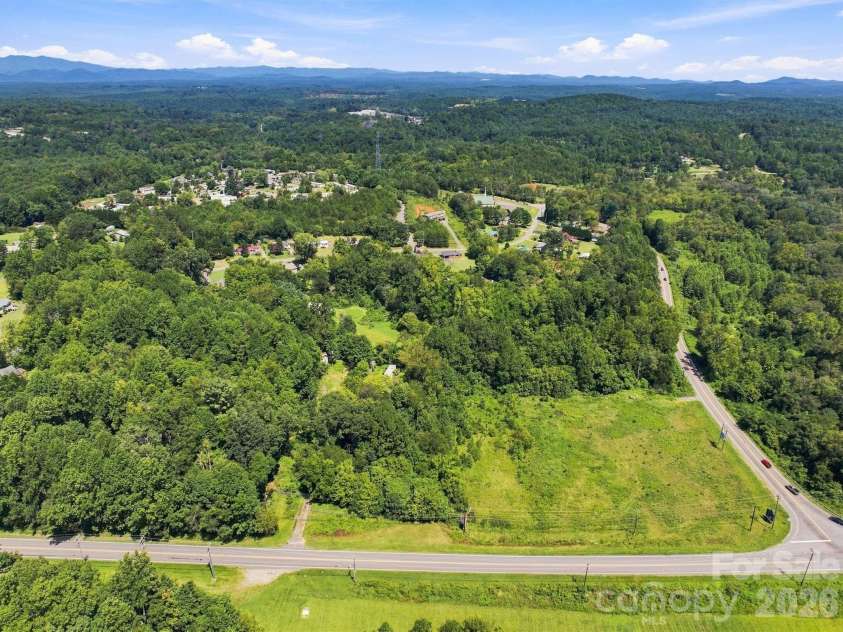 116 Amherst Road, Morganton, NC 28655.  MLS# CAR4418711, YatesRealty ID 47600. 