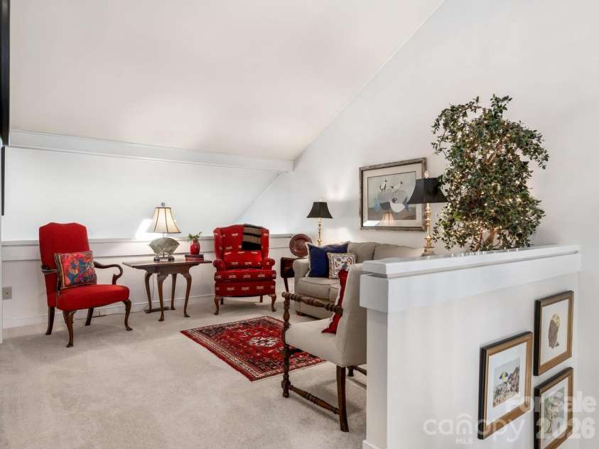 6504 Racquet Wood Court, Charlotte, NC 28226.  MLS# CAR4419127, YatesRealty ID 47601. Loft