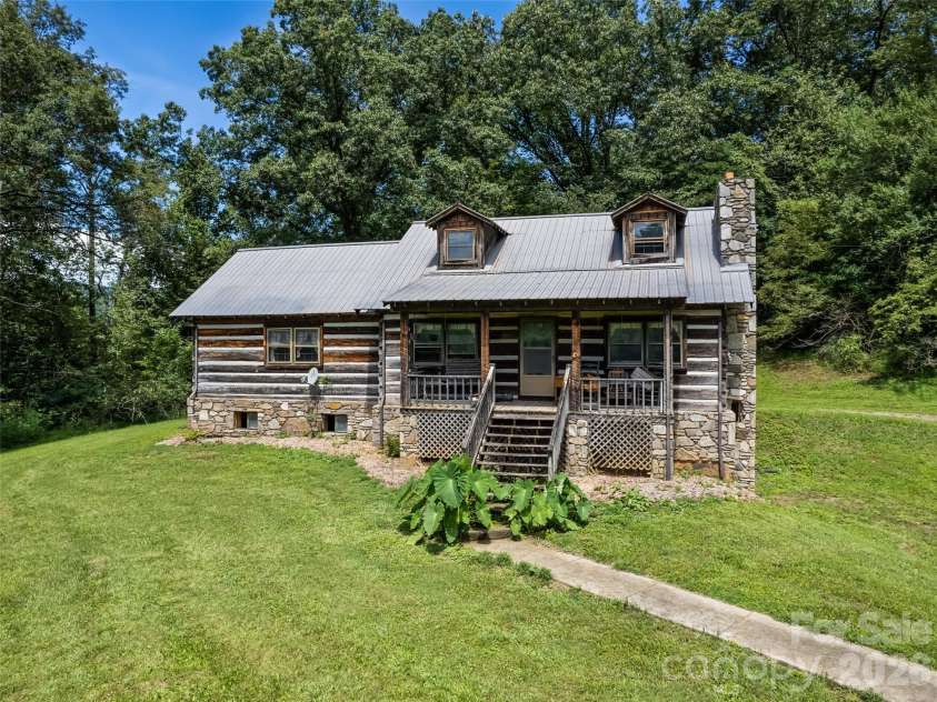 831 Qualla Road, Waynesville, NC 28785.  MLS# CAR4419397, YatesRealty ID 47602. 