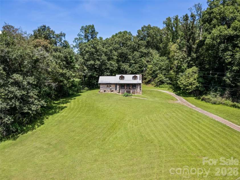 831 Qualla Road, Waynesville, NC 28785.  MLS# CAR4419397, YatesRealty ID 47602. 