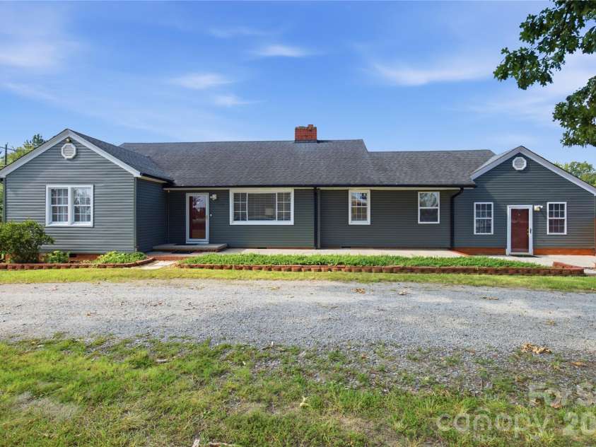 5548 Union Road, Gastonia, NC 28056.  MLS# CAR4419403, YatesRealty ID 47603. 
