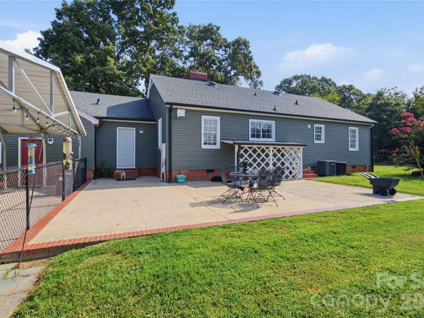 5548 Union Road, Gastonia, NC 28056.  MLS# CAR4419403, YatesRealty ID 47603. 