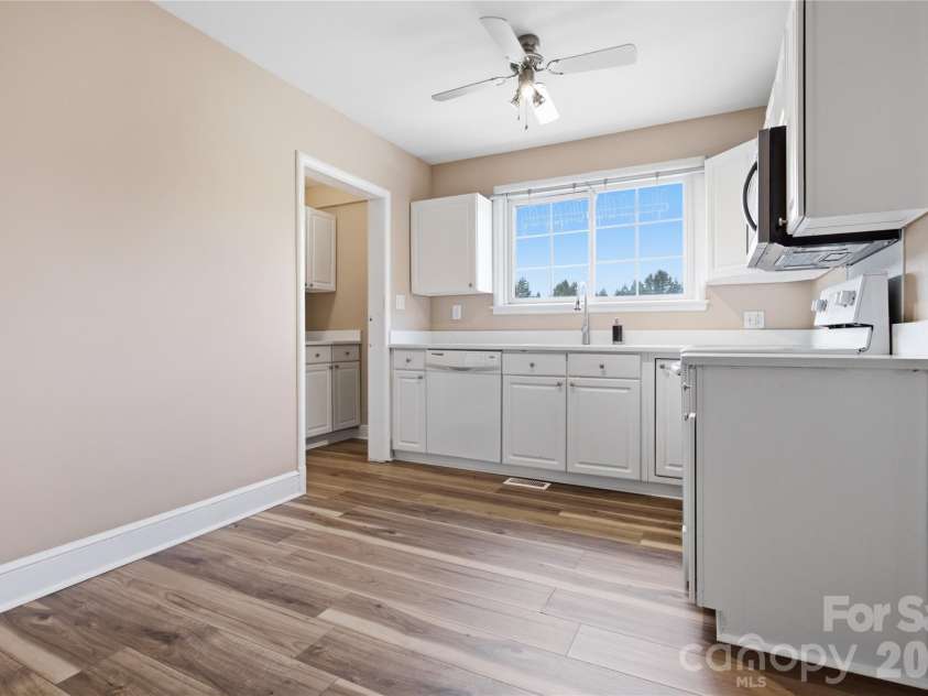 5548 Union Road, Gastonia, NC 28056.  MLS# CAR4419403, YatesRealty ID 47603. 