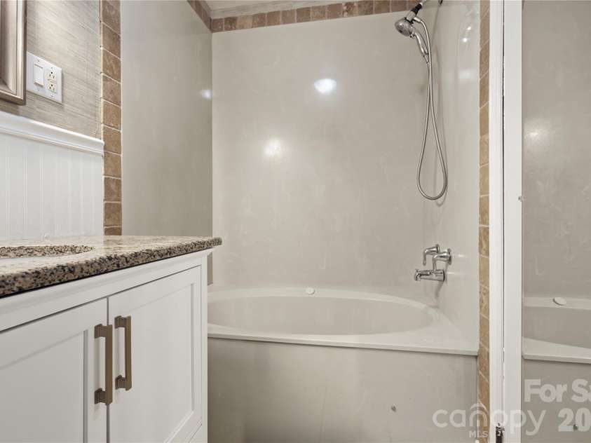 5548 Union Road, Gastonia, NC 28056.  MLS# CAR4419403, YatesRealty ID 47603. 