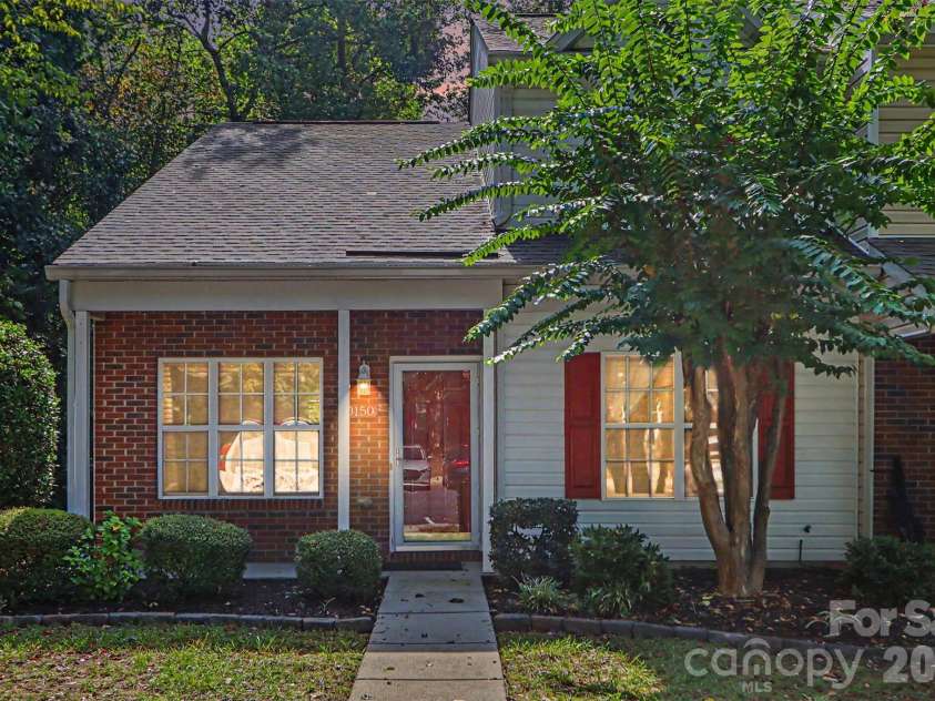 10150 Frosty Lane, Charlotte, NC 28216.  MLS# CAR4418979, YatesRealty ID 47606. 