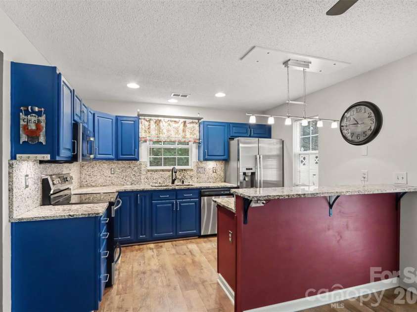 10150 Frosty Lane, Charlotte, NC 28216.  MLS# CAR4418979, YatesRealty ID 47606. 