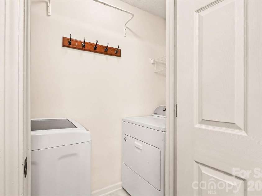10150 Frosty Lane, Charlotte, NC 28216.  MLS# CAR4418979, YatesRealty ID 47606. 