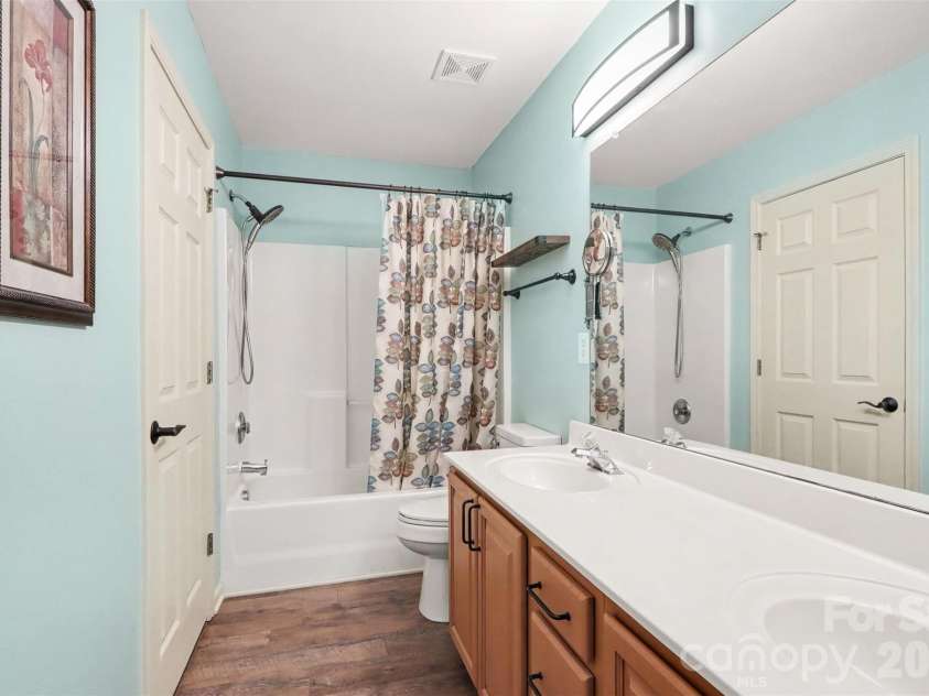 10150 Frosty Lane, Charlotte, NC 28216.  MLS# CAR4418979, YatesRealty ID 47606. 