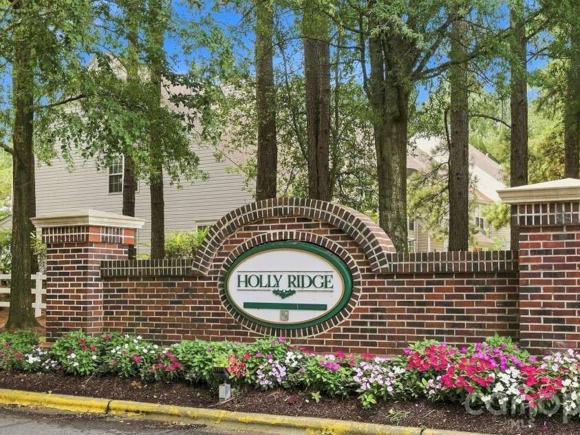 10150 Frosty Lane, Charlotte, NC 28216.  MLS# CAR4418979, YatesRealty ID 47606. 