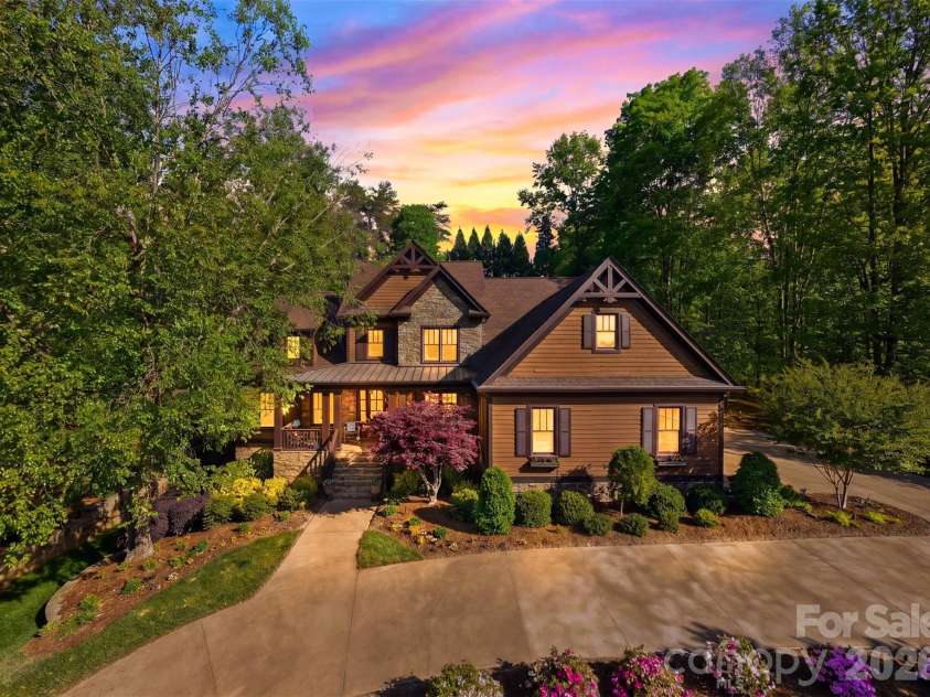 2748 Trent Drive, Conover, NC 28613.  MLS# CAR4417858, YatesRealty ID 47608. 