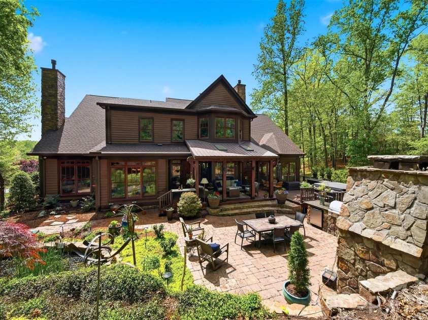 2748 Trent Drive, Conover, NC 28613.  MLS# CAR4417858, YatesRealty ID 47608. 
