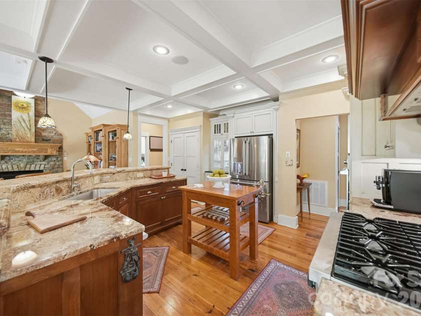 2748 Trent Drive, Conover, NC 28613.  MLS# CAR4417858, YatesRealty ID 47608. 