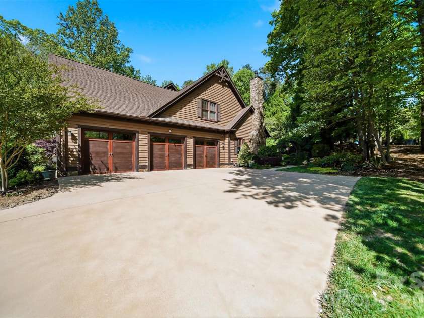 2748 Trent Drive, Conover, NC 28613.  MLS# CAR4417858, YatesRealty ID 47608. 