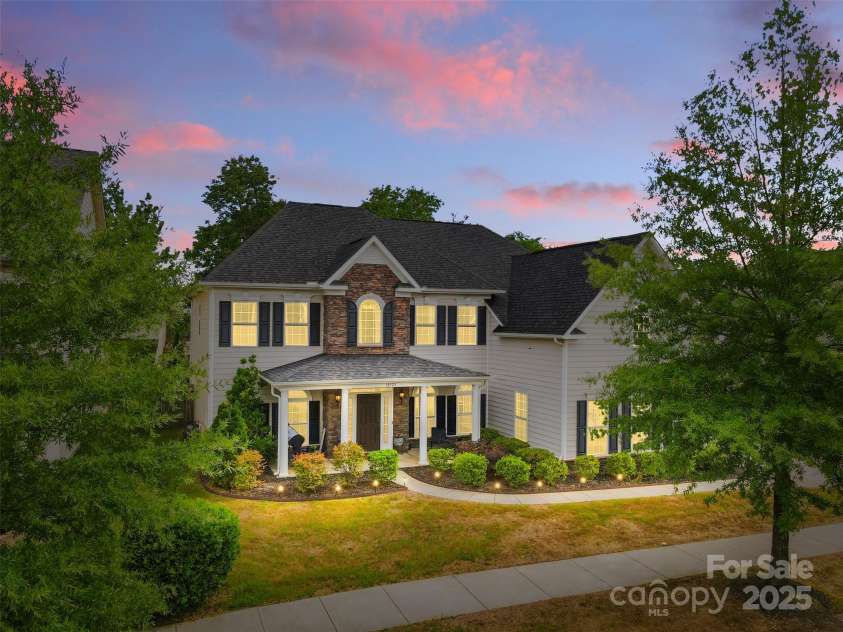 11523 Warfield Avenue, Huntersville, NC 28078.  MLS# CAR4238987, YatesRealty ID 4761. 