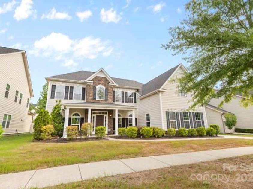 11523 Warfield Avenue, Huntersville, NC 28078.  MLS# CAR4238987, YatesRealty ID 4761. 