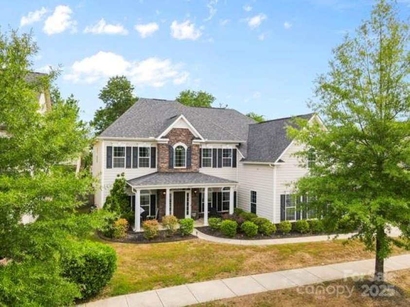 11523 Warfield Avenue, Huntersville, NC 28078.  MLS# CAR4238987, YatesRealty ID 4761. 