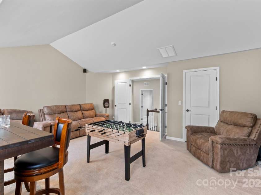 11523 Warfield Avenue, Huntersville, NC 28078.  MLS# CAR4238987, YatesRealty ID 4761. 