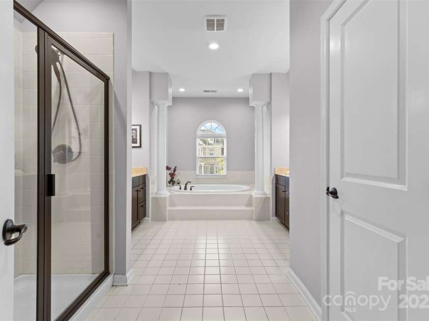 11523 Warfield Avenue, Huntersville, NC 28078.  MLS# CAR4238987, YatesRealty ID 4761. 