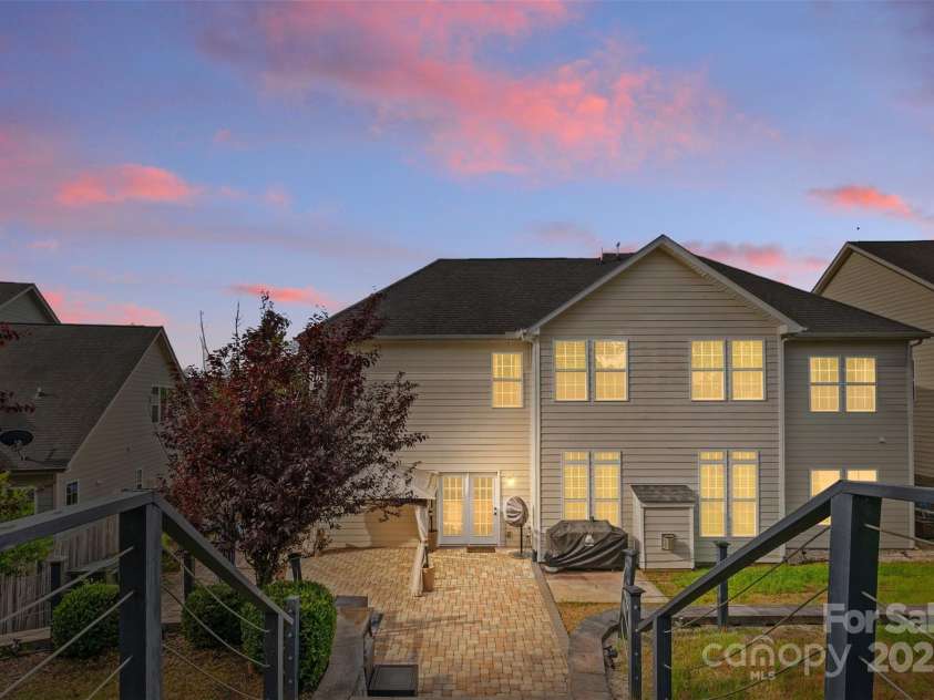 11523 Warfield Avenue, Huntersville, NC 28078.  MLS# CAR4238987, YatesRealty ID 4761. 