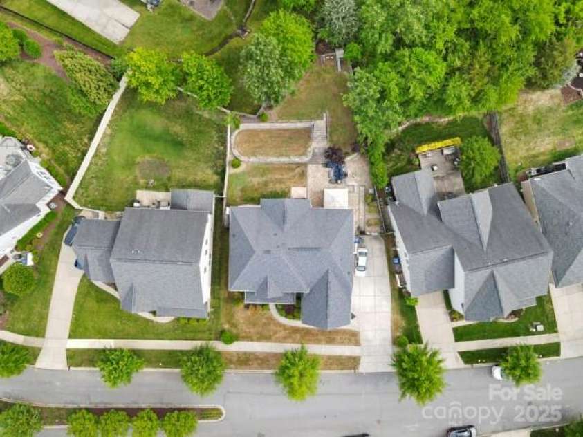 11523 Warfield Avenue, Huntersville, NC 28078.  MLS# CAR4238987, YatesRealty ID 4761. 