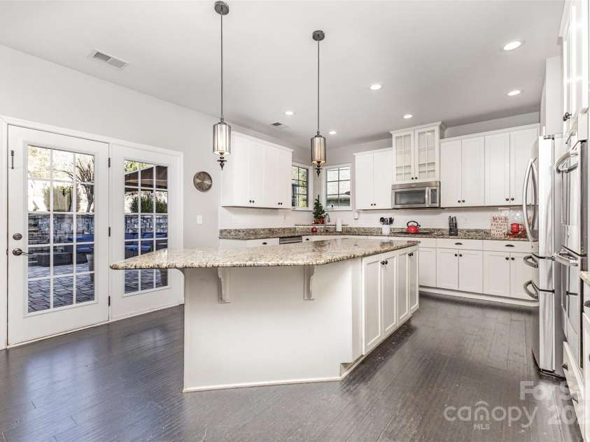 11523 Warfield Avenue, Huntersville, NC 28078.  MLS# CAR4330048, YatesRealty ID 4761. 