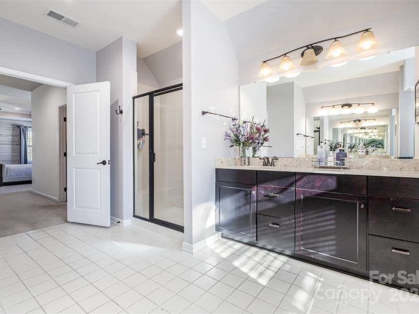 11523 Warfield Avenue, Huntersville, NC 28078.  MLS# CAR4330048, YatesRealty ID 4761. 