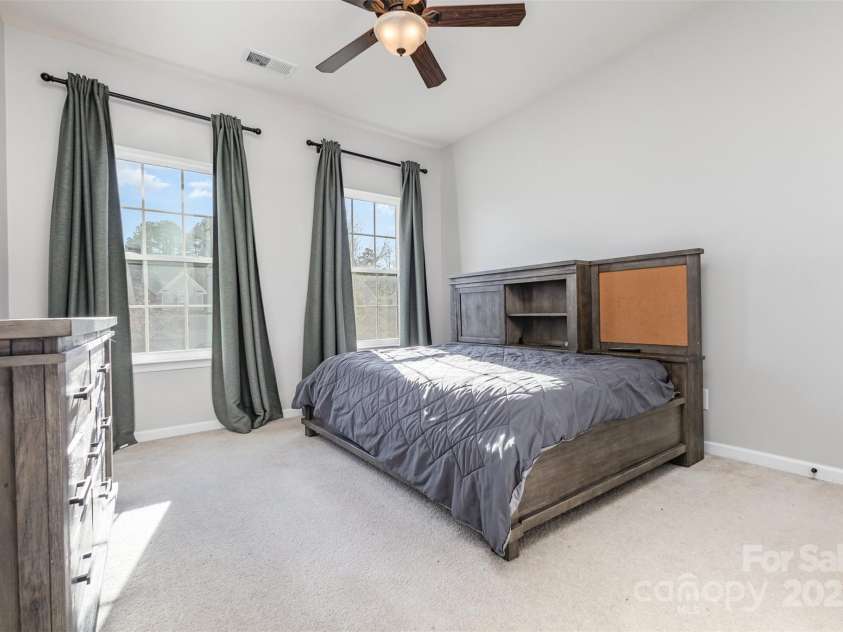 11523 Warfield Avenue, Huntersville, NC 28078.  MLS# CAR4330048, YatesRealty ID 4761. 