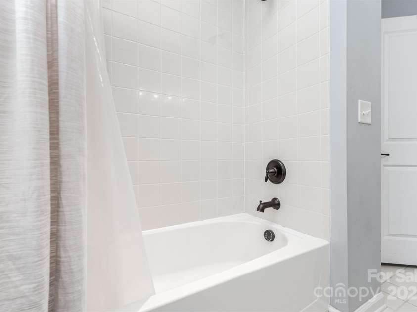 11523 Warfield Avenue, Huntersville, NC 28078.  MLS# CAR4330048, YatesRealty ID 4761. 