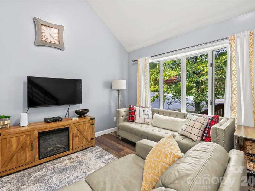 15 Garden Court, Fletcher, NC 28732.  MLS# CAR4417049, YatesRealty ID 47610. 