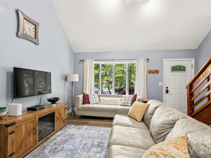15 Garden Court, Fletcher, NC 28732.  MLS# CAR4417049, YatesRealty ID 47610. 