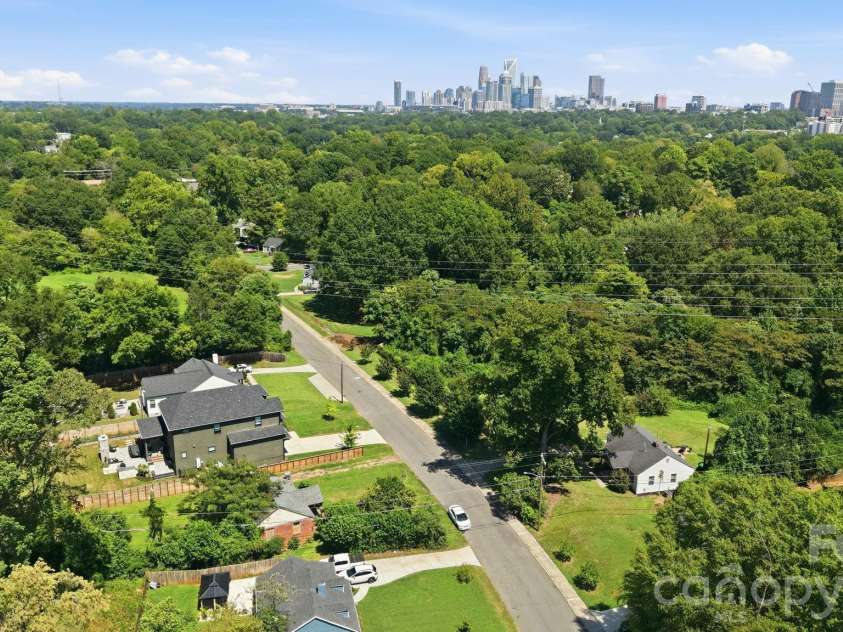 2840 Cowles Road, Charlotte, NC 28208.  MLS# CAR4418445, YatesRealty ID 47611. 