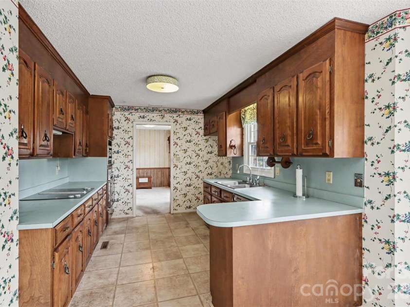1018 Rembrandt Drive, Concord, NC 28027.  MLS# CAR4419288, YatesRealty ID 47612. 