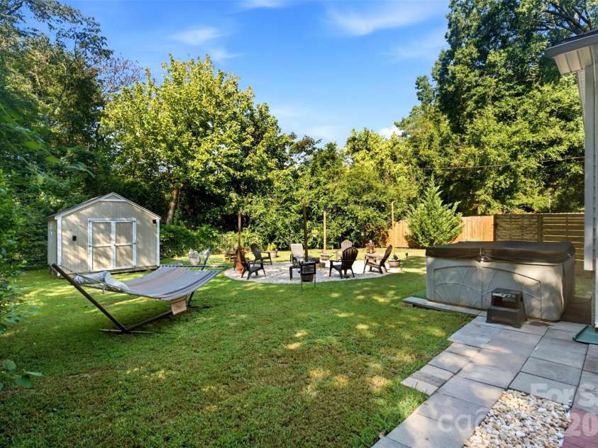 19213 Carter Circle, Cornelius, NC 28031.  MLS# CAR4418542, YatesRealty ID 47616. 