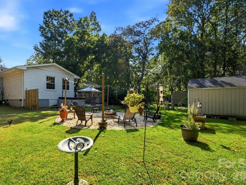 19213 Carter Circle, Cornelius, NC 28031.  MLS# CAR4418542, YatesRealty ID 47616. 