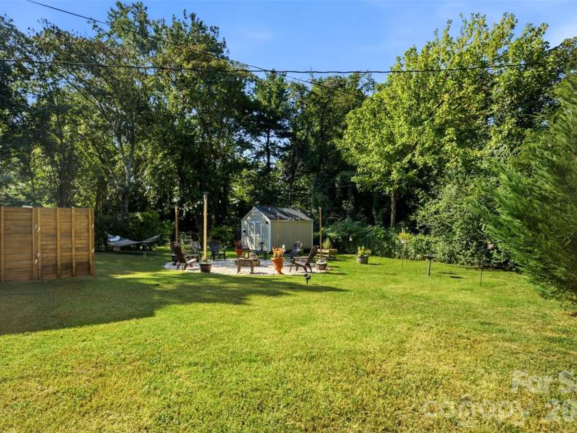 19213 Carter Circle, Cornelius, NC 28031.  MLS# CAR4418542, YatesRealty ID 47616. 