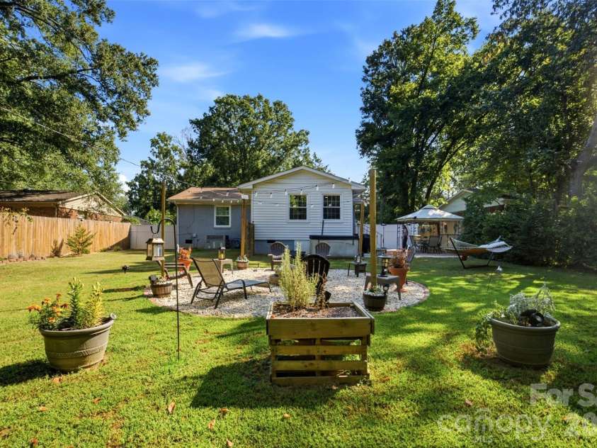 19213 Carter Circle, Cornelius, NC 28031.  MLS# CAR4418542, YatesRealty ID 47616. 