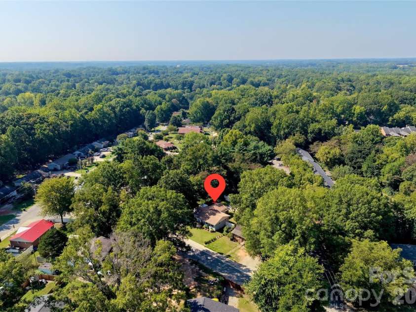 19213 Carter Circle, Cornelius, NC 28031.  MLS# CAR4418542, YatesRealty ID 47616. 