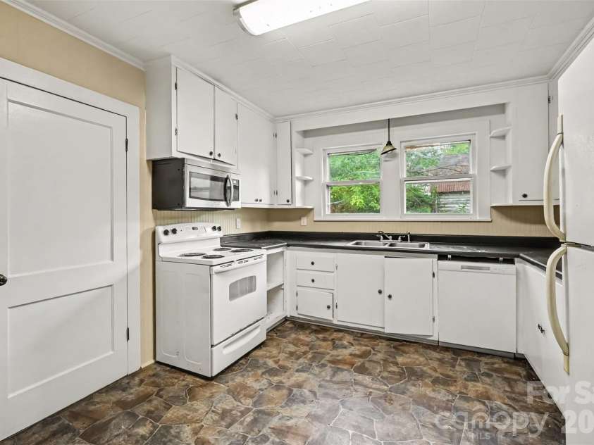 126 Division Avenue, East Spencer, NC 28144.  MLS# CAR4418146, YatesRealty ID 47618. 