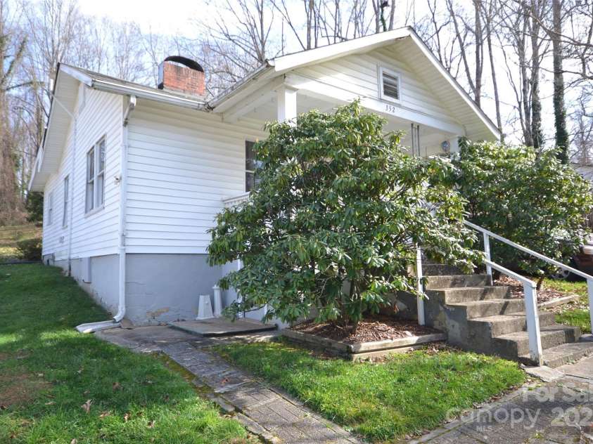 352 London Road, Asheville, NC 28803.  MLS# CAR4325253, YatesRealty ID 4762. 