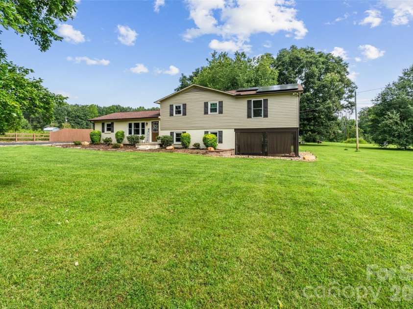 6060 Lineberger Road, Sherrills Ford, NC 28673.  MLS# CAR4418055, YatesRealty ID 47624. 