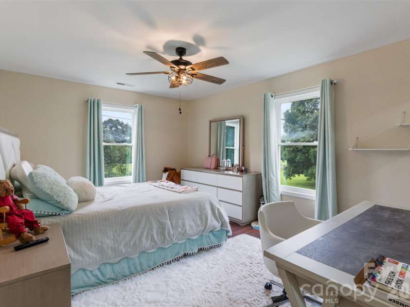 6060 Lineberger Road, Sherrills Ford, NC 28673.  MLS# CAR4418055, YatesRealty ID 47624. 