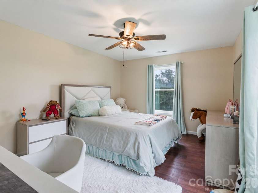 6060 Lineberger Road, Sherrills Ford, NC 28673.  MLS# CAR4418055, YatesRealty ID 47624. 